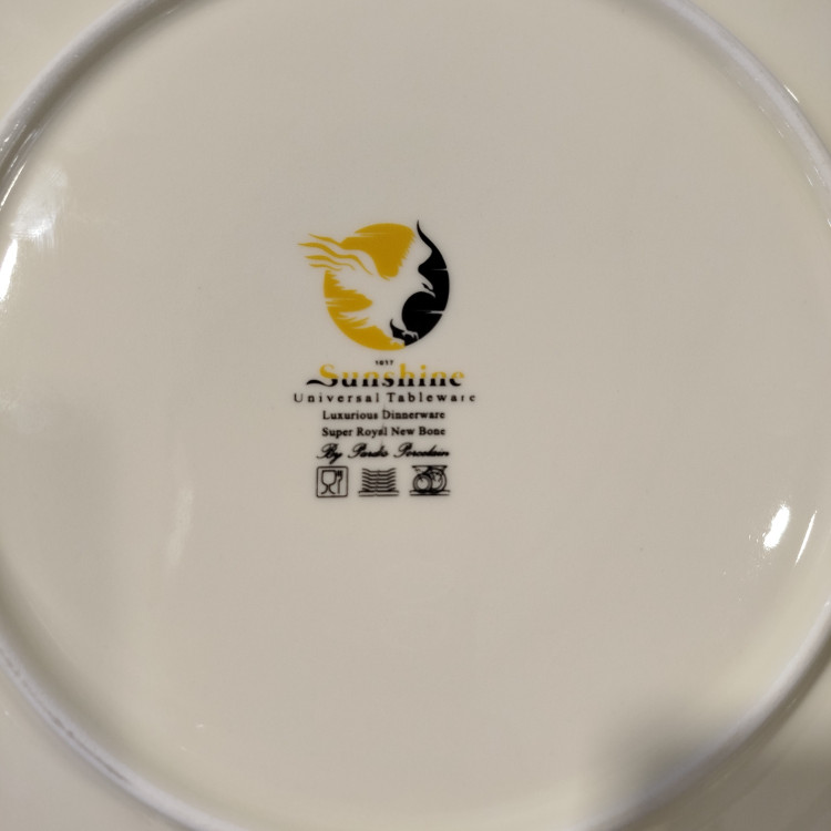 سرویس 168 پارچه (26 نفره) پردیس کد 6012B با ارسال رایگان