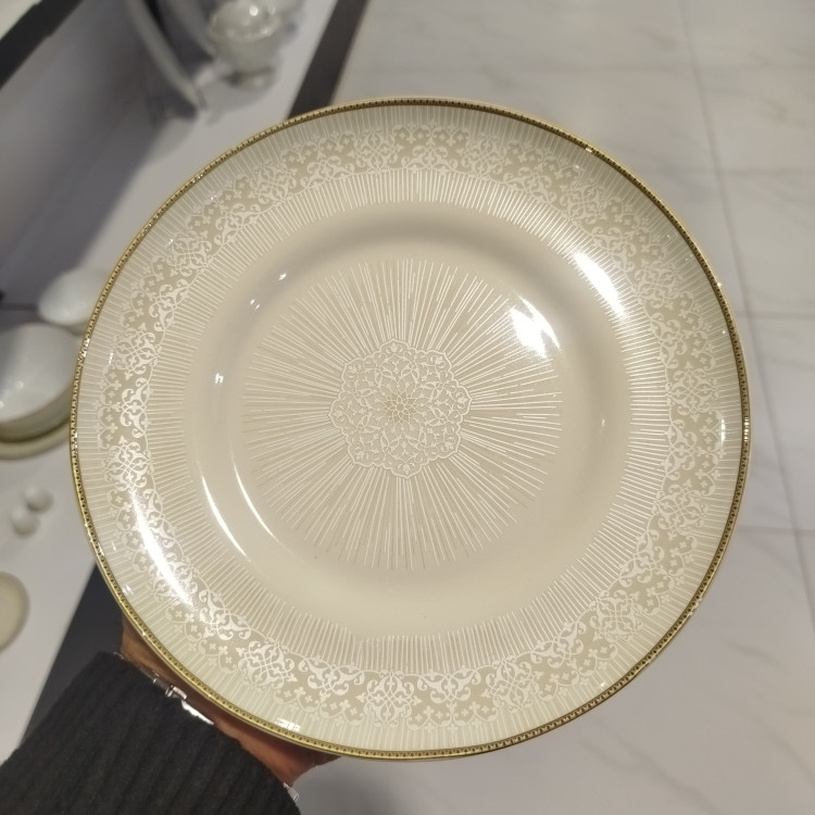 سرویس 168 پارچه (26 نفره) پردیس کد 6010B با ارسال رایگان
