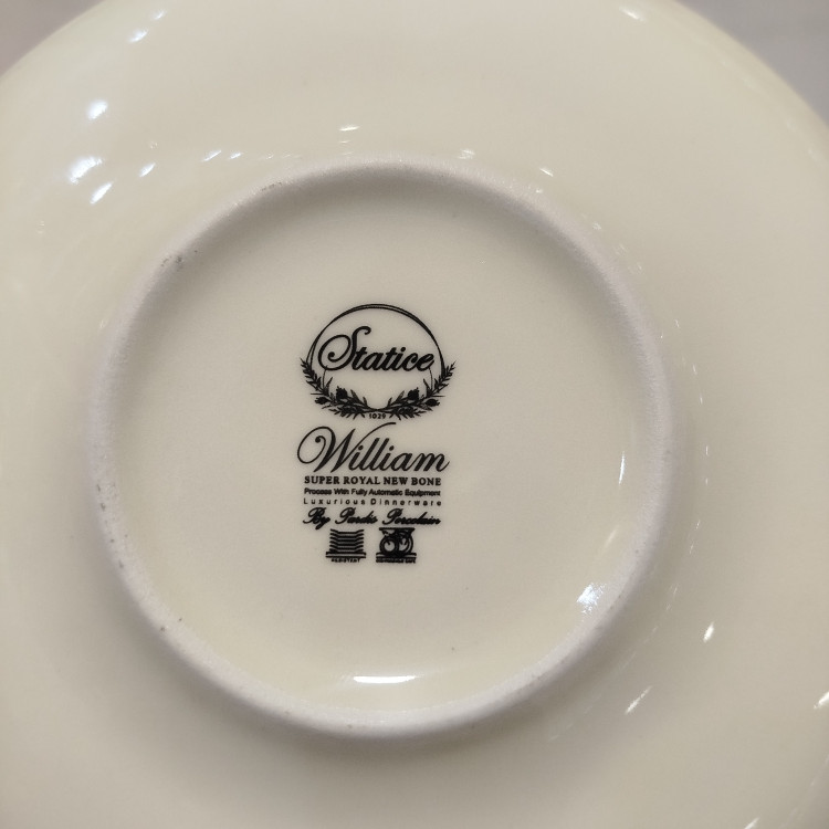 سرویس چینی 30 پارچه (6 نفره) ویلیام نقره ای کد 4058 با ارسال رایگان