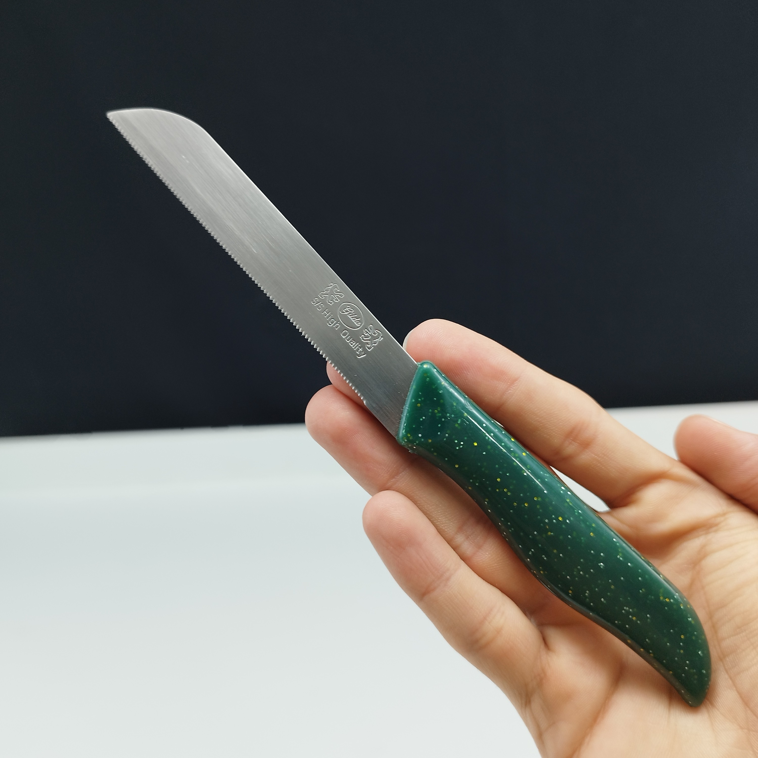 چاقو میوه خوری اره ای گیلدا کد 068 رنگ سبز بسته 2 عددی ارسال رایگان