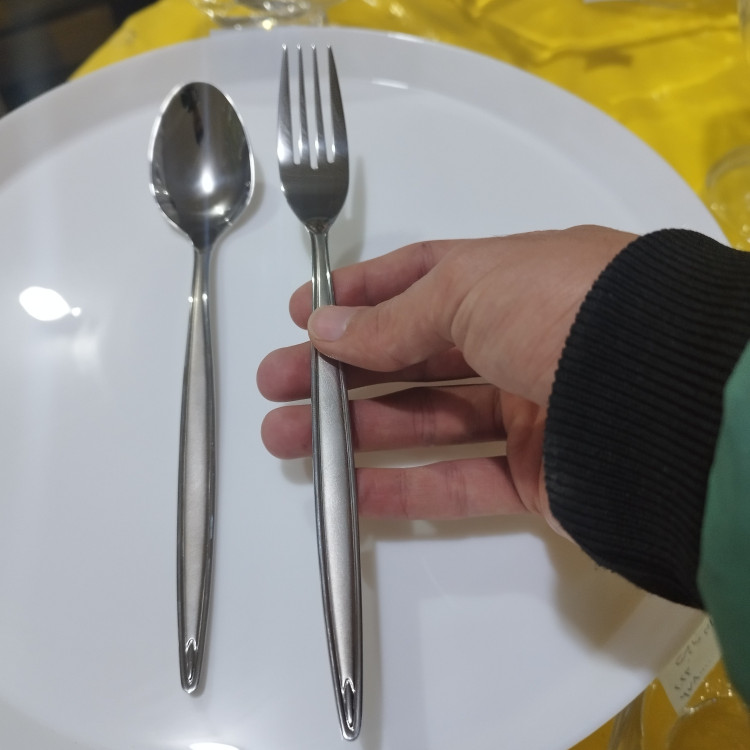 قاشق و چنگال استیل گیلدا مدل اشکی بسته 6+6 عددی با ارسال رایگان