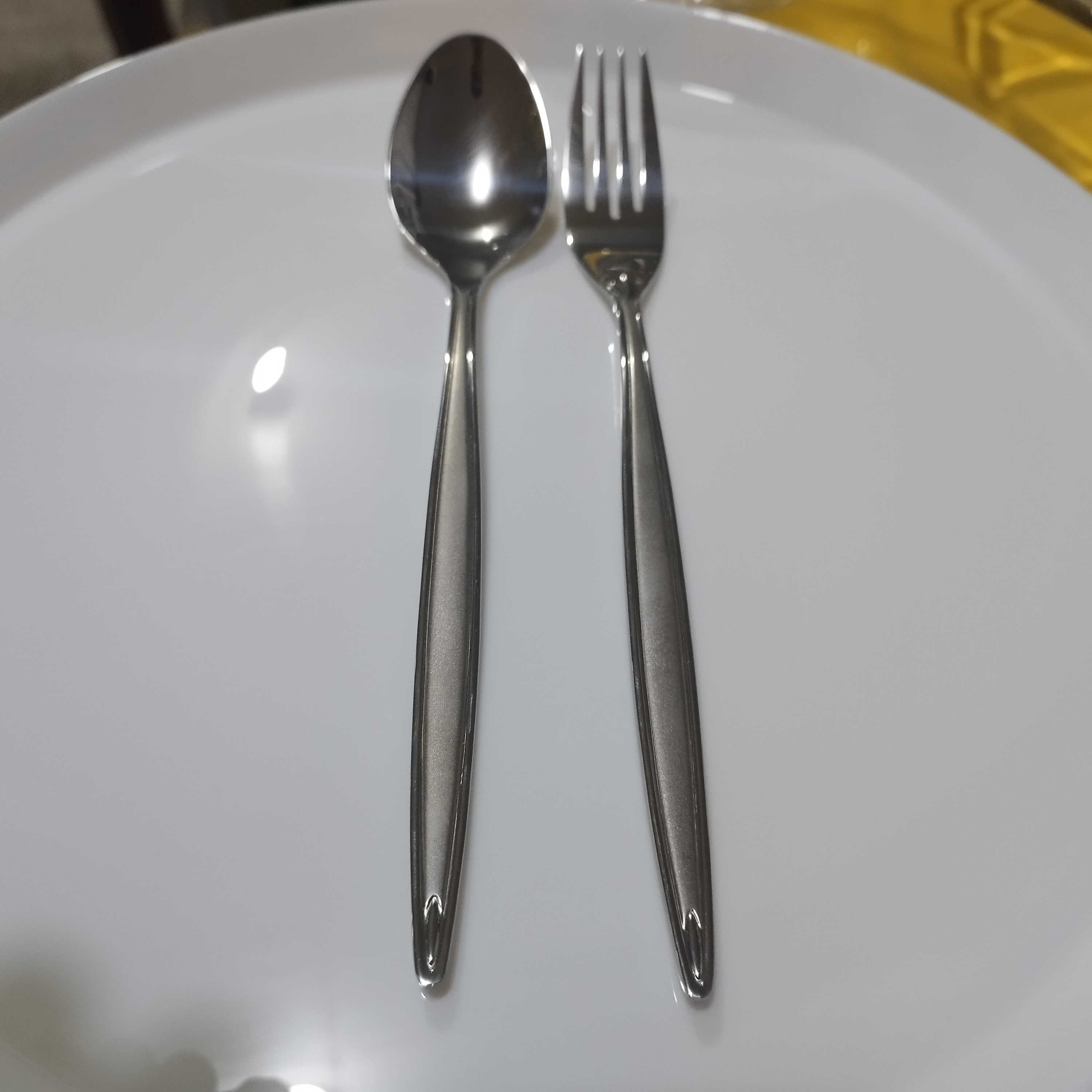 قاشق و چنگال استیل گیلدا مدل اشکی بسته 6+6 عددی با ارسال رایگان