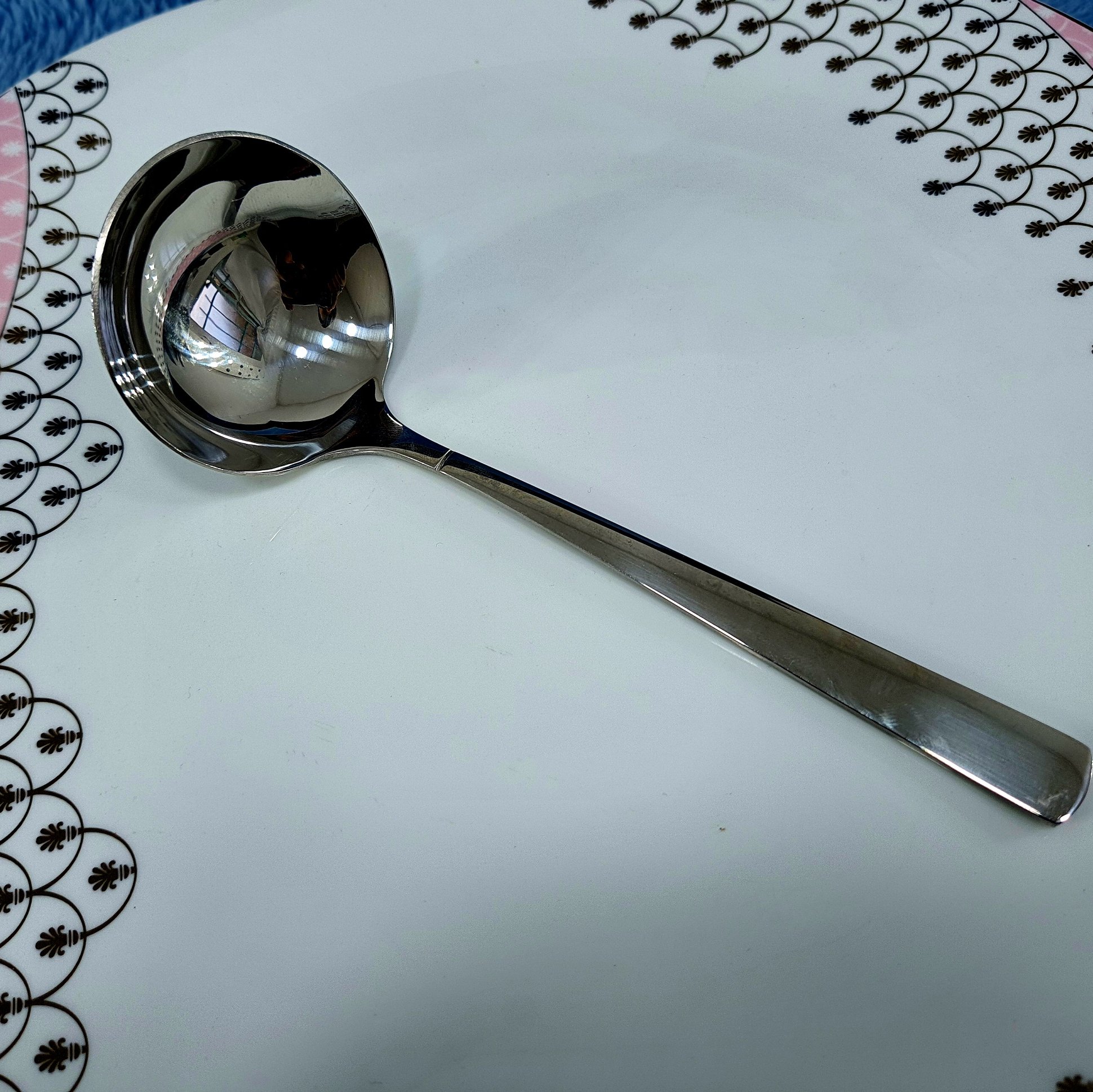 ملاقه سرو کوچک استیل نگیر گیلدا طرح شیکاگو GILDA بسته 1 عددی با ارسال رایگان