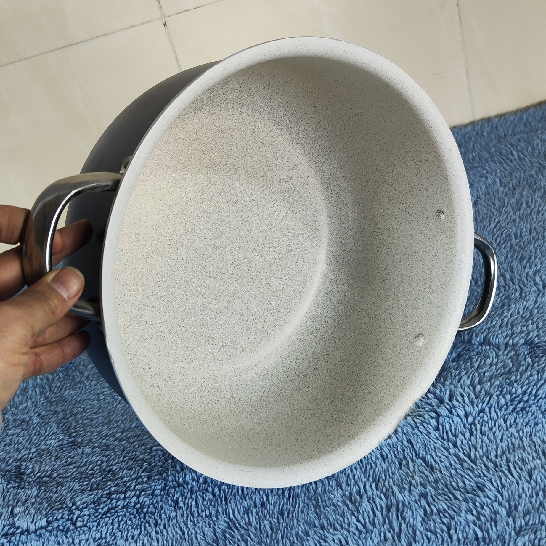قابلمه گرانیتی سایز 32 سرمه ای درب پیرکس لاوان