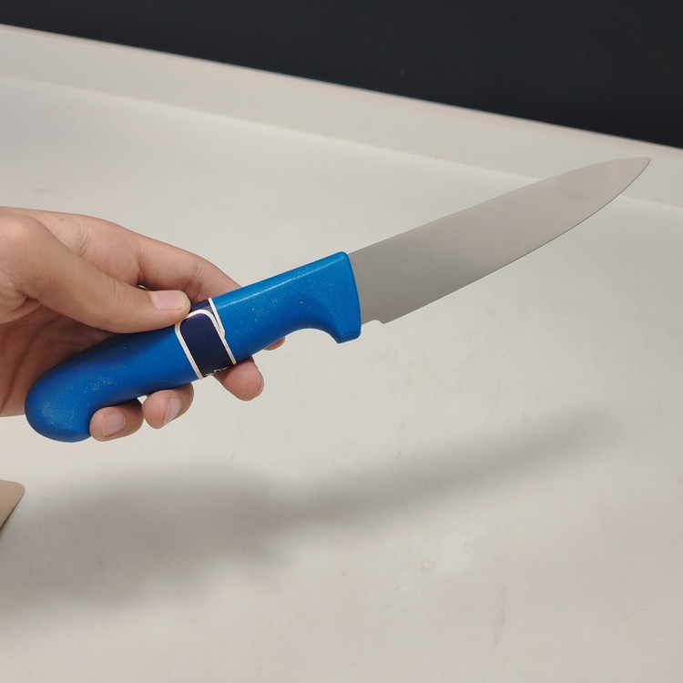چاقو آشپزخانه اکبری دسته آبی کد P725 با ارسال رایگان
