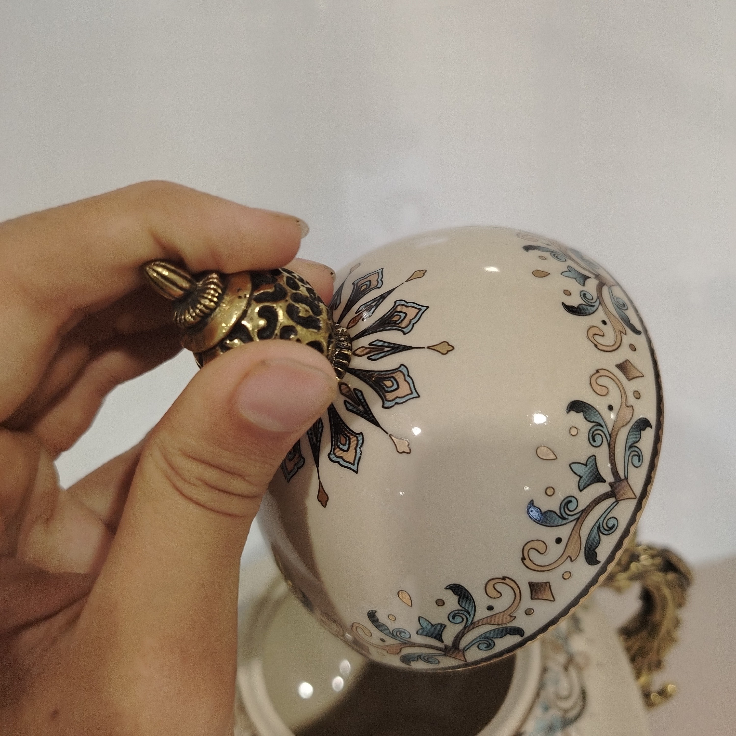 شکلات خوری پایدار والریا چینی باواریا مدل لیلیان کد 212 با ارسال رایگان